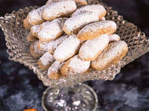 Pecan Finger Cookies - Foodology Geek