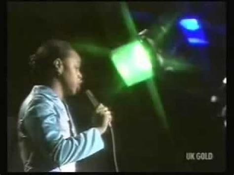 Deniece Williams performing her classic hit single "Free" live in the UK - YouTube