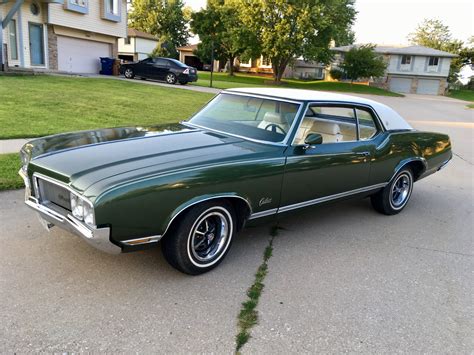 1970 Cutlass Supreme 4 speed - ClassicOldsmobile.com