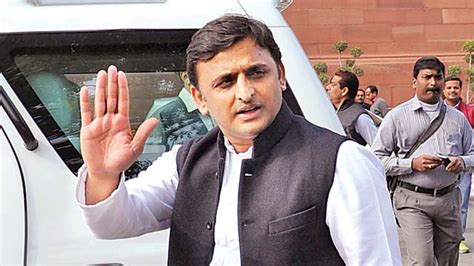 UP elections 2017: Despite winning cycle symbol, Akhilesh Yadav faces ...