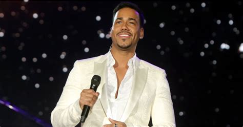 Romeo Santos's Propuesta Indecente's 1 Billion YouTube Views | POPSUGAR Latina