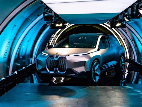 BMW’s Vision iNEXT SUV Concept Sets a New, Electric Course | WIRED