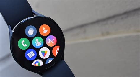 Samsung Smartwatch Capabilities: Explained | Robots.net