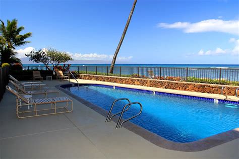 Kahana Condos at Kahana Reef Resort - Maui Vacation Rentals | Chase 'N ...