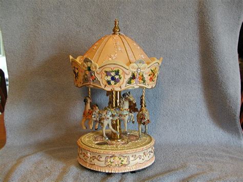 Carousel Music Box Rare Four Horse made by Giftec