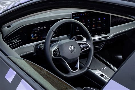 New Volkswagen Passat Interior Proves VW Hasn't Learned Its Lesson ...