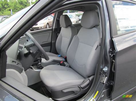 2013 Hyundai Accent GLS 4 Door interior Photo #67191656 | GTCarLot.com