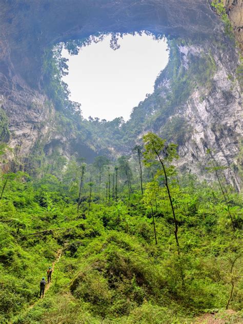 Significativo ugualmente oblungo largest cave in vietnam scrivania ...