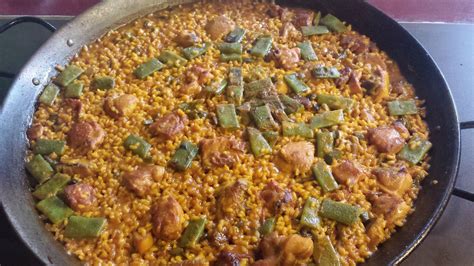 Paella Valenciana | Casa de Paellas