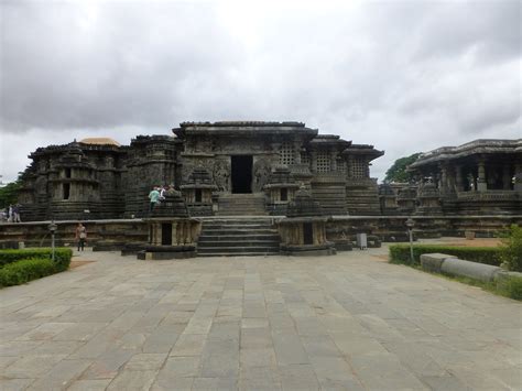 A List of 20 Most Famous Temples in Karnataka - Historical Temples