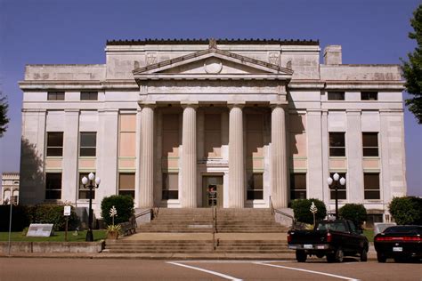 Carroll County Courthouse East Side View - Huntingdon, TN | Flickr