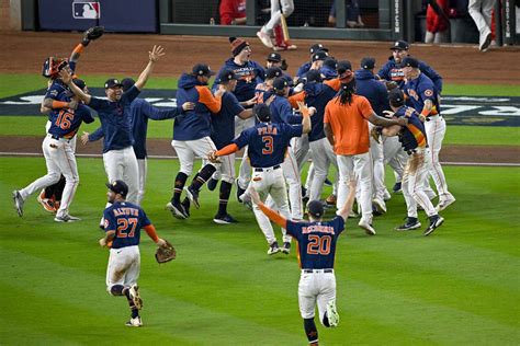 Houston Astros defeat Philadelphia Phillies and are crowned as World ...