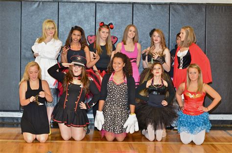 PIRATE CREW DANCE TEAM: Halloween Middle School Dance at the Community ...