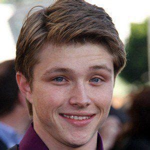 Sterling Knight - Age, Family, Bio | Famous Birthdays