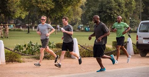 Mark Zuckerberg Resolved To Run 365 Miles This Year | HuffPost