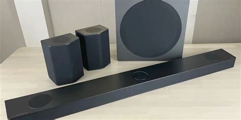 Soundbar or Speakers [Making the Right Audio Choice]