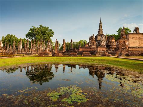 Sukhothai Historical Park | TakeMeTour