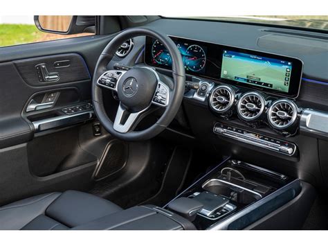 2020 Mercedes-Benz GLB-Class Pictures: | U.S. News