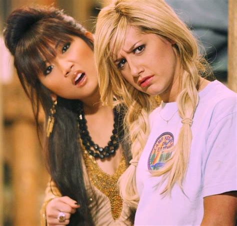 Our fav dynamic duo 💗💗 London & Maddie from the Suite Life Of Zack ...