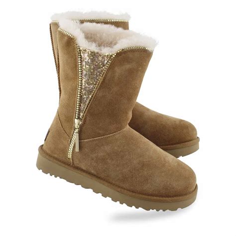 UGG Women's CLASSIC ZIP chestnut sheepskin bo | SoftMoc.com