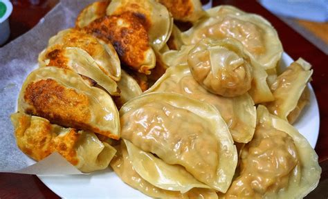 Recipe: Kimchi Mandu (Kimchi and Pork Stuffed Dumplings)