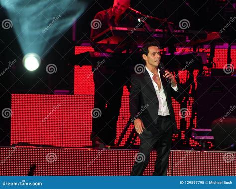 Marc Anthony Performs in Concert Editorial Image - Image of music, marc ...