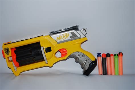 Josh's Nerf Blog: Nerf blaster review: Maverick REV-6