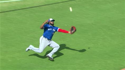 Vlad Guerrero Jr. makes nifty sliding grab | 03/09/2024 | Toronto Blue Jays