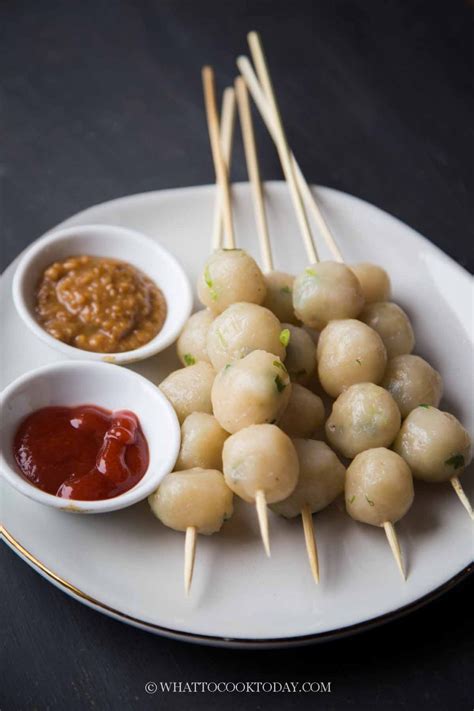 Soft and Chewy Cilok Bandung (Tapioca Balls with Peanut Sauce)