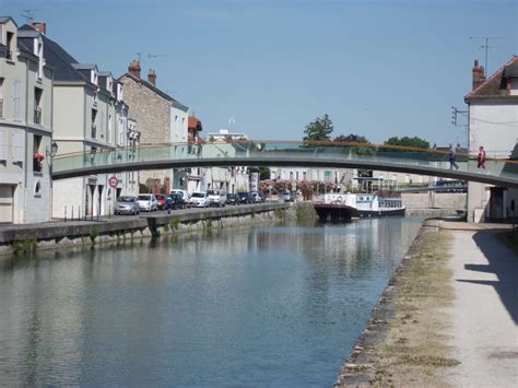 River trip Montargis: 2 to 6-night all-inclusive cruise to discover the ...