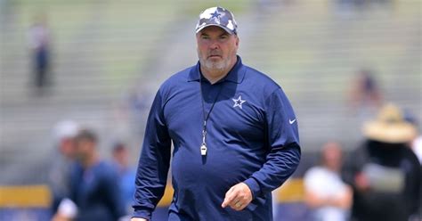 Jerry Jones confirms Mike McCarthy will call plays, bring former ...