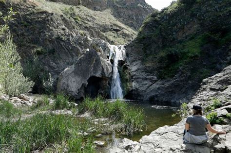 Hikes with waterfalls in Los Angeles area - Los Angeles Times