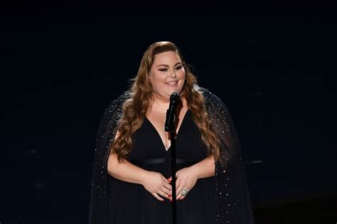 Chrissy Metz Performs at 2020 Oscars, Dedicates Song to Her Mom