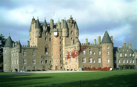 Glamis Castle, Angus, Scotland jigsaw puzzle in Castles puzzles on TheJigsawPuzzles.com