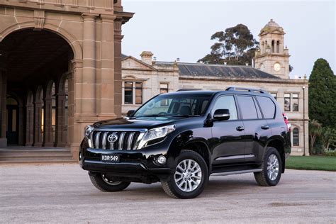 2013 Toyota Prado - HD Pictures @ carsinvasion.com