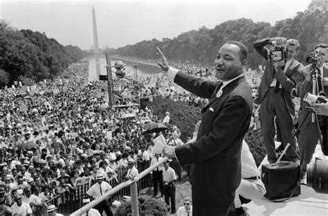 Martin Luther King, Jr. delivers “I Have a Dream” speech at the March ...