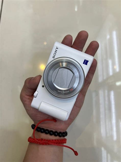 Sony ZV1 White, Photography, Cameras on Carousell