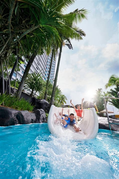 Hilton Kuala Lumpur Pool Pictures & Reviews - Tripadvisor