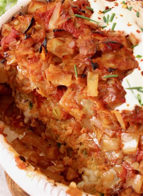 Unstuffed Cabbage Roll Casserole Recipe • Veggie Society | Recipe | Unstuffed cabbage rolls ...