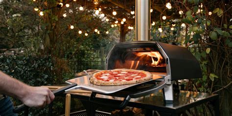 How To Use A Ooni Pizza Oven | Storables