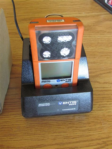 VENTIS MX4 Gas Detector w/charger