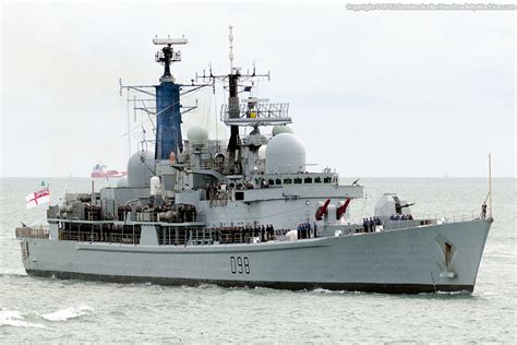 HMS York into Pompey for the last time | Navy Net - Royal Navy Community