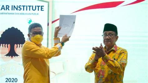 Akbar Tanjung Beri Catatan ke Peserta Golkar Institute Makassar Hadapi ...