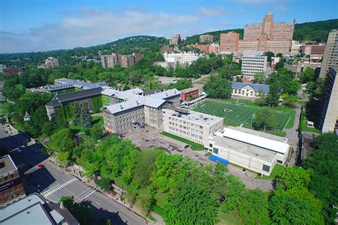 Pourquoi nous choisir? - Collège de Montréal