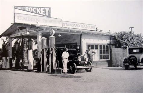 Old Union 76 Gas Station - Grumps-Garage