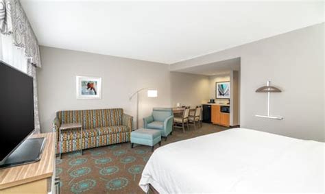 Hampton Inn and Suites - Chincoteague VA Hotel - Rooms