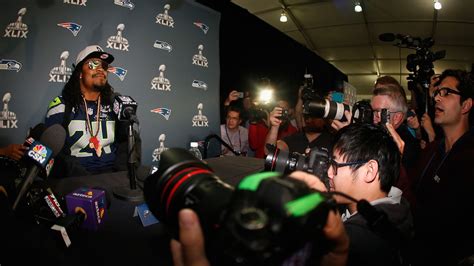 Super Bowl 49: Marshawn Lynch explains his silence to media members - Field Gulls