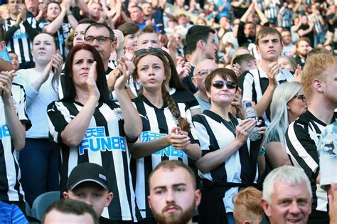 Newcastle United Fans : Newcastle United fans in China for Magpies' pre-season ...