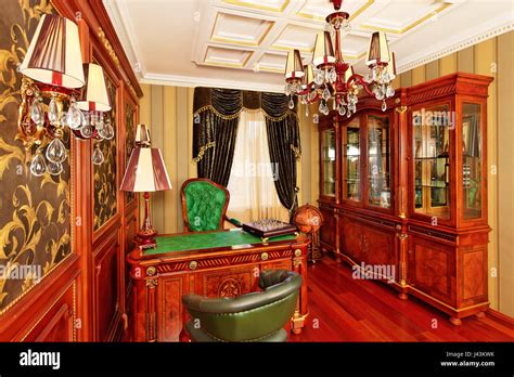 Classical interior old-fashioned library working space Stock Photo - Alamy