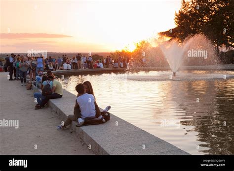 People enjoying the sunset at Debod Temple (Templo de Debod), Parque ...